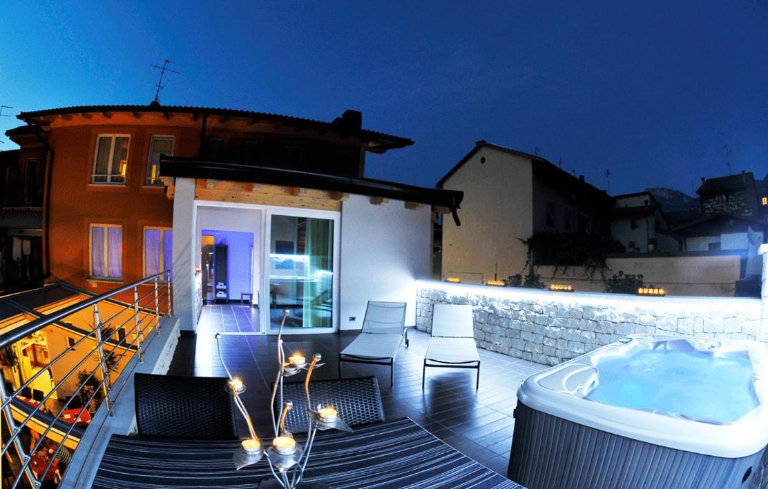 Albergo Alla Torre Caldonazzo Exterior photo