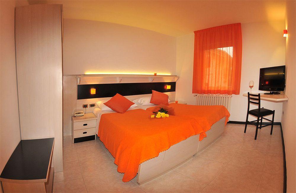 Albergo Alla Torre Caldonazzo Exterior photo